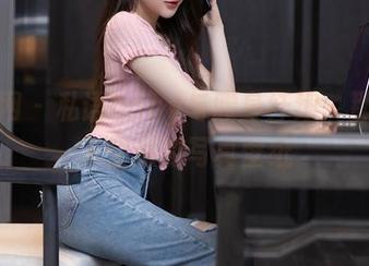 秀人网 – 私语baby与腰身纤细：那些让人窒息的写真壁纸