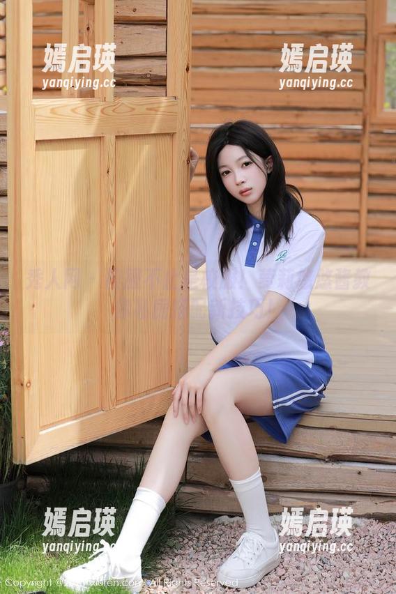秀人网-萝莉悠悠酱 秀人网 - 校服不止是校服!萝莉悠悠酱教你私房搭配新技巧!