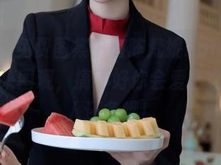 秀人网 – 免费图集中有陈梵妮Fanny的套装，快来围观，搞不好你会爱上它比她本人还多哦！