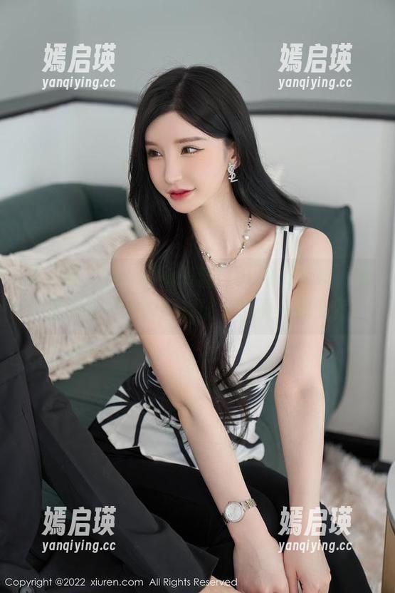 秀人网 - 别小看鱼子酱fish的死库水，图片里的每一个瞬间都让人想要一探究竟。