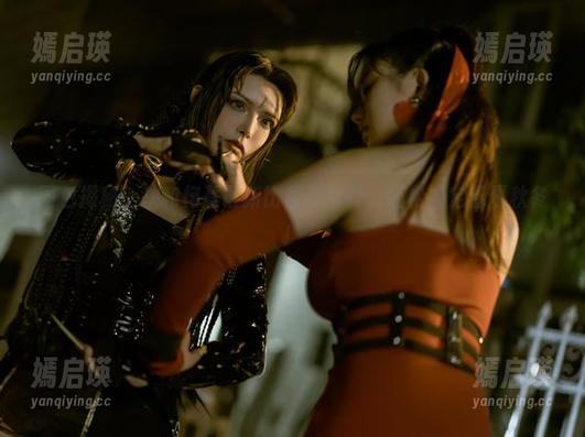 图包揭秘：秋和柯基最新比基尼写真，轻松搞定春夏秋冬！
