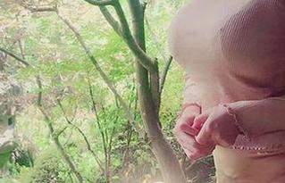 微密圈 – 跟着童小芯的第二部分直播视频精选一起感受写真集的魅力！