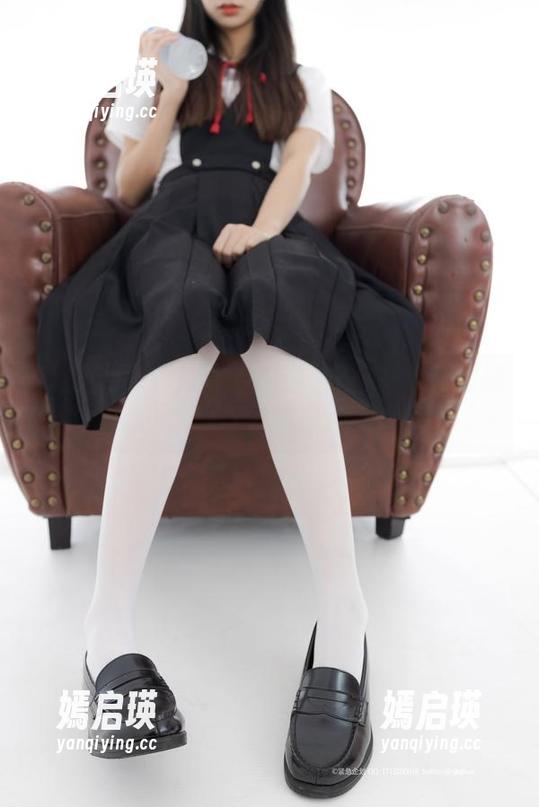 紧急企划 - 小恩的校服日记：一组美图捅破青春的底线