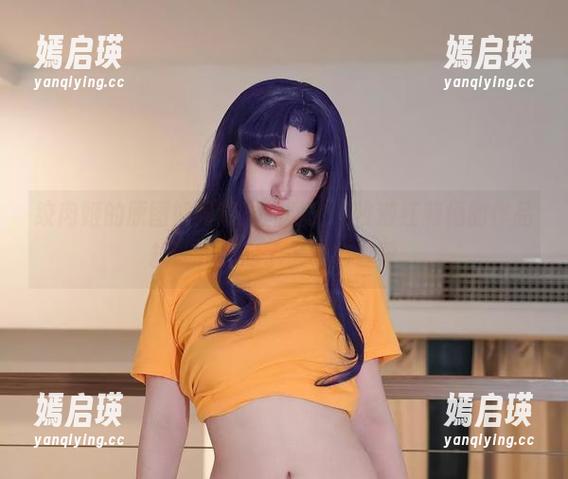 绞肉姬的原图如同清晨的阳光，牧濑红莉栖的作品却让我想起了傍晚的温柔。