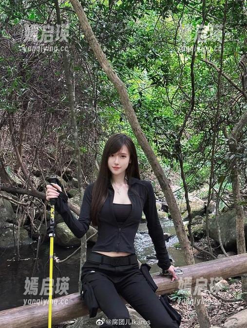腐团儿Ikaros 私拍美图大放送!腐团儿Ikaros的夏日让人自带风扇效果?