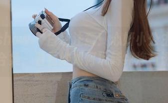 花漾show – 白色注意！心妍小公主在线写真合集，看看她如何玩转纯净与诱惑。
