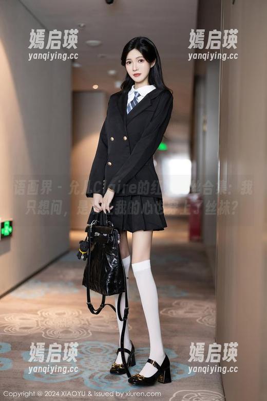 语画界 - 允儿Claire的红裙黑丝合集：我只想问，是谁让我的心也穿上了丝袜？