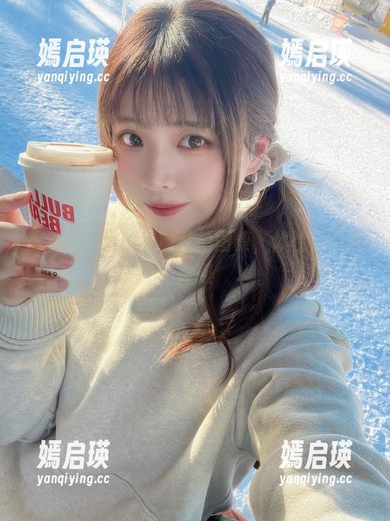 跟着闪月半的礼服私拍图集，体验什么叫高级