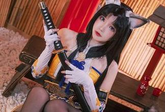 看！雪晴Astra的礼服合集：真想带回家当沙发垫！