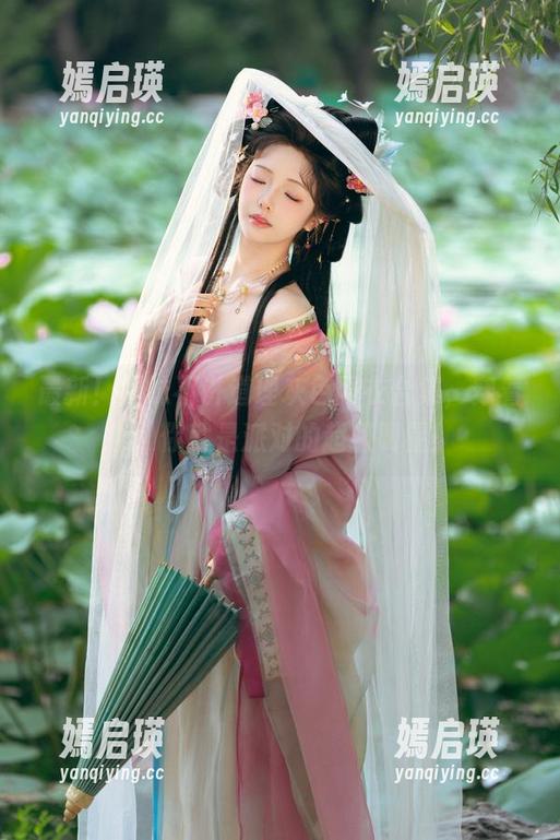 雯妹不讲道理 最新!雯妹不讲道理灰色网衣合集,穿着它,你就是派对的超级明星!