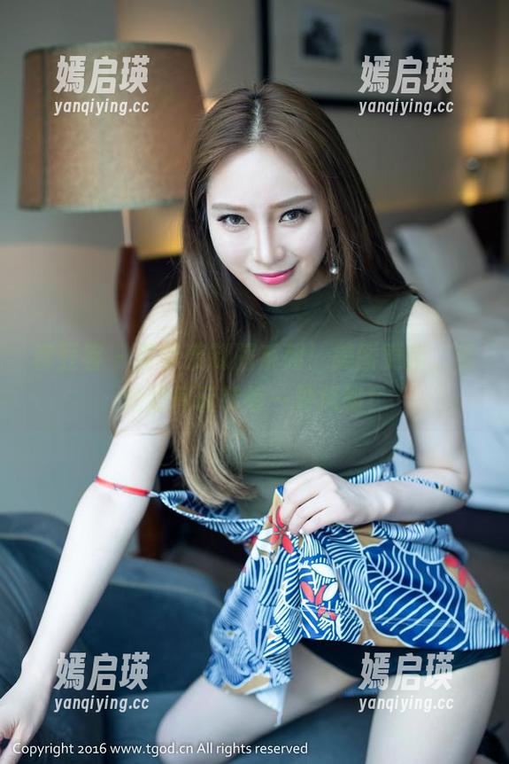 青豆客-黄梦羡 青豆客 - 黄梦羡制服系列!美图更新,看她如何玩转每一种风格!