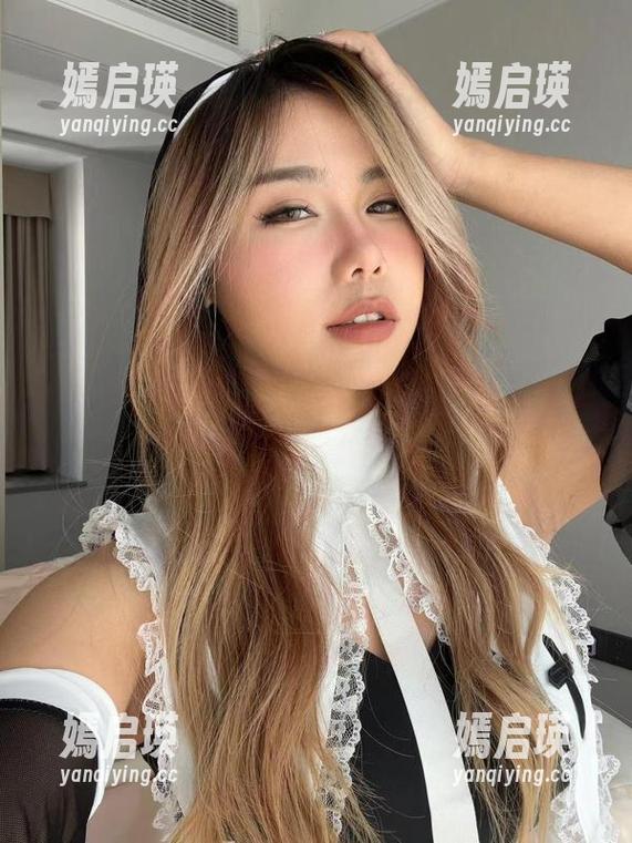 黑饱宝 微密圈 - 黑饱宝:比基尼写真,夏日热浪与清风的交织!