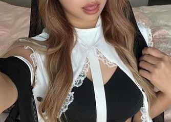 微密圈 – 今个儿就让黑饱宝的私房美图教你：职业装也能时尚在线！